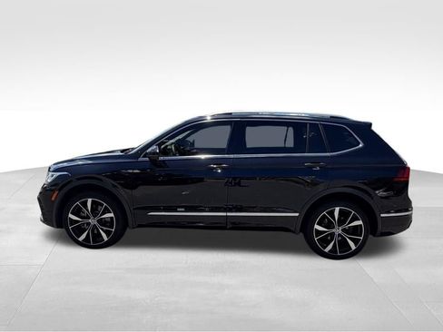 Used 2022 Volkswagen Tiguan SEL R-Line AWD/4WD image 4