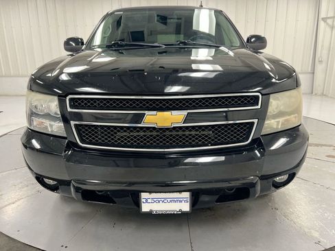 Used 2014 Chevrolet Suburban LT image 28