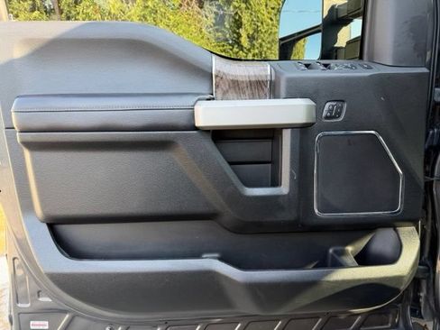 Used 2017 Ford F250 Lariat w/ Tow Technology Bundle AWD/4WD image 18