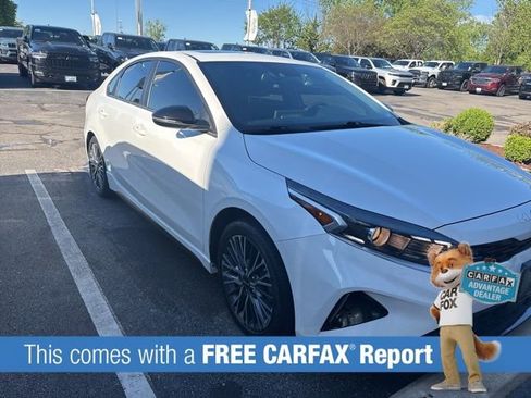 Used 2023 Kia Forte GT-Line w/ GT-Line Premium Package image 2