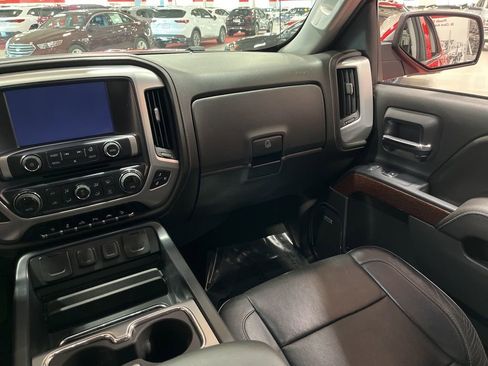 Used 2017 GMC Sierra 1500 SLT AWD/4WD image 25