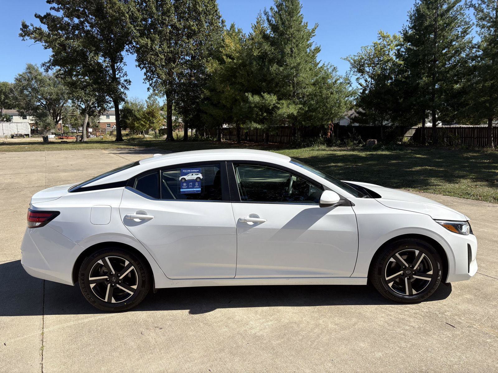 Used 2024 Nissan Sentra SV FWD image 18