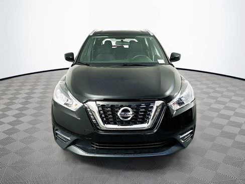 Used 2019 Nissan Kicks SV FWD image 4