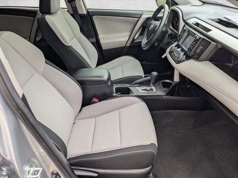 Used 2016 Toyota RAV4 XLE image 20