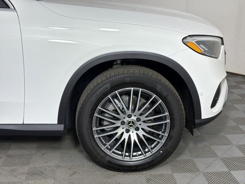 Used 2026 Mercedes-Benz GLC 300 4MATIC image 12