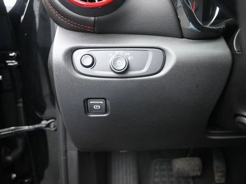 Used 2022 Chevrolet Blazer RS w/ Enhanced Convenience Package image 33