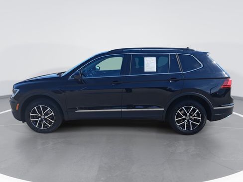 Certified 2021 Volkswagen Tiguan SE image 6