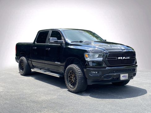 Used 2023 RAM 1500 Laramie AWD/4WD image 2