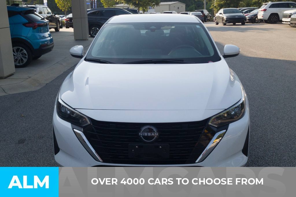 Used 2024 Nissan Sentra SV FWD image 2