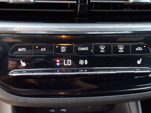 Used 2025 Buick Envista Avenir FWD image 12