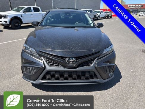 Used 2024 Toyota Camry SE FWD image 6
