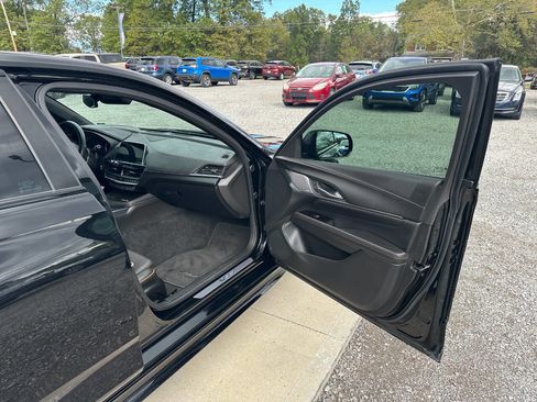 Used 2020 Cadillac CT4 V w/ Climate Package image 13