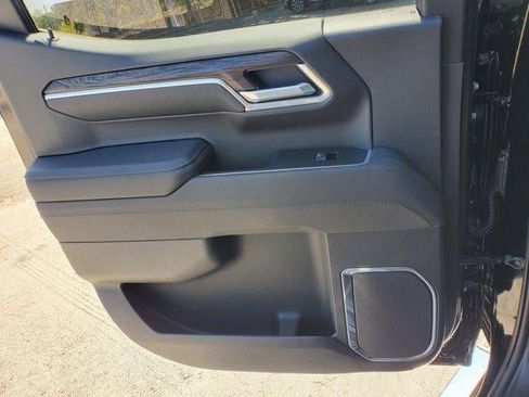 New 2026 GMC Sierra 1500 SLT w/ SLT Premium Plus Package image 13