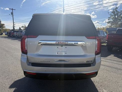 Used 2021 GMC Yukon SLT w/ SLT Luxury Package image 6