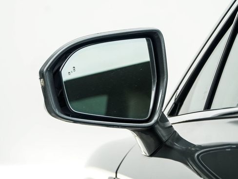 Used 2023 Lincoln Nautilus Reserve AWD/4WD image 15