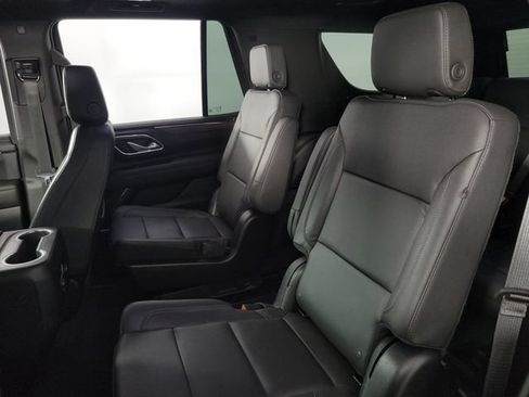 Used 2023 Chevrolet Tahoe Z71 w/ Luxury Package AWD/4WD image 18