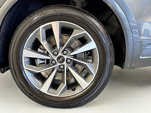 Used 2022 Audi Q5 2.0T Premium w/ Convenience Package AWD/4WD image 29