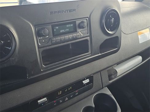 Used 2023 Mercedes-Benz Sprinter 2500 image 22