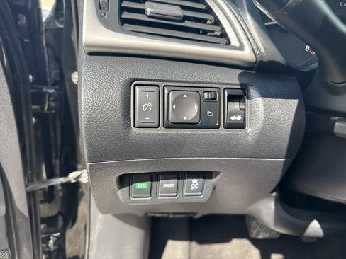 Used 2016 Nissan Sentra S image 21
