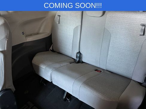 Used 2022 Toyota Sienna LE FWD image 16