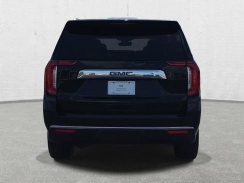 Used 2024 GMC Yukon SLT w/ SLT Premium Package AWD/4WD image 6
