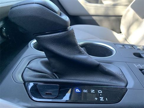 Certified 2023 Toyota Highlander L image 25