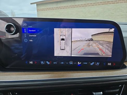 Used 2025 Chevrolet Tahoe High Country image 27