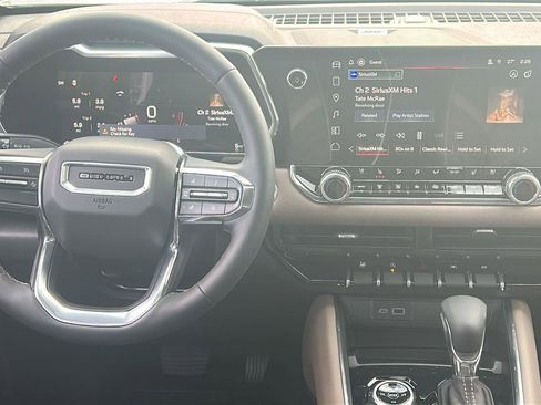 New 2026 GMC Canyon Denali image 11