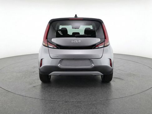 Used 2025 Kia Soul LX w/ LX Technology Package image 6