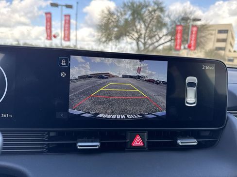 Used 2025 Hyundai Ioniq 5 SEL AWD/4WD image 28