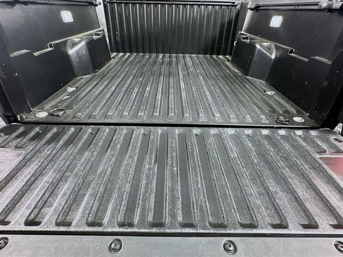 Used 2025 Toyota Tacoma SR5 image 27