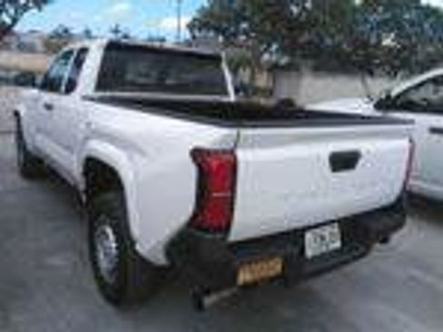 Used 2024 Toyota Tacoma SR RWD image 11