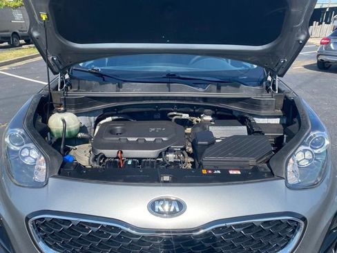 Used 2020 Kia Sportage LX image 11