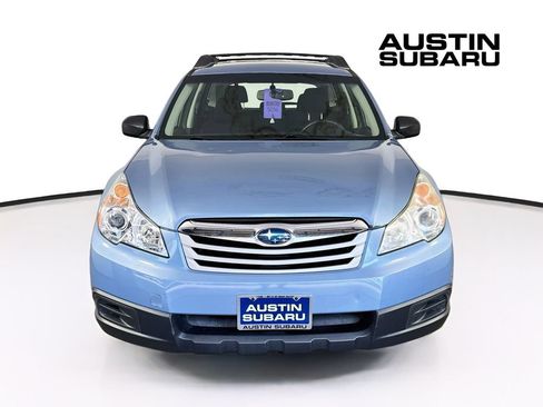 Used 2011 Subaru Outback 2.5i AWD/4WD image 2