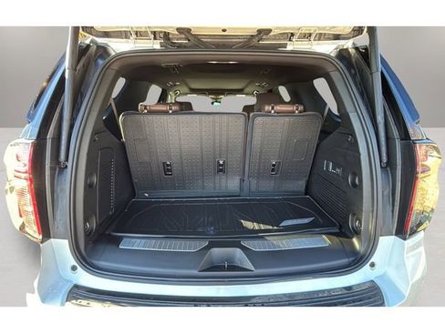 Used 2024 Chevrolet Tahoe High Country image 32