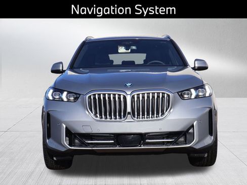 New 2026 BMW X5 xDrive50e image 3