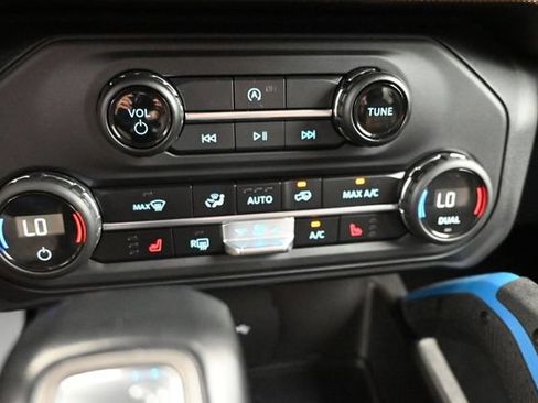 Used 2023 Ford Bronco Outer Banks AWD/4WD image 16