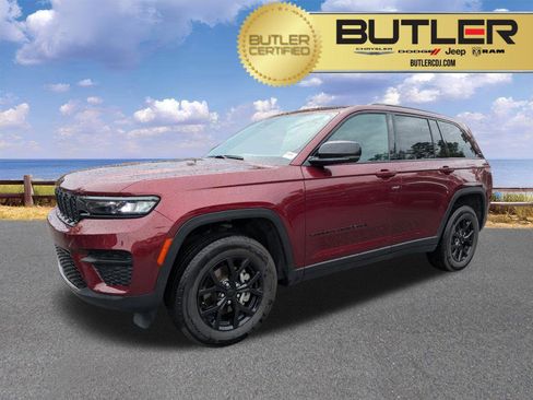 Used 2025 Jeep Grand Cherokee Altitude AWD/4WD image 1