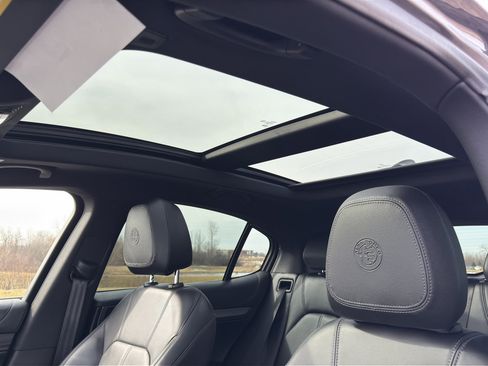 Used 2024 Alfa Romeo Stelvio Ti image 19