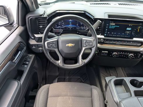 Used 2025 Chevrolet Silverado 1500 LT RWD image 16
