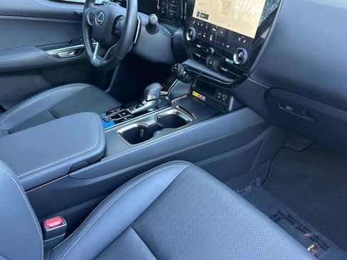 Used 2025 Lexus NX 350h AWD w/ Premium Package image 20