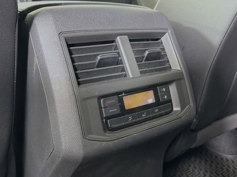 Used 2022 Volkswagen Atlas SE FWD image 24