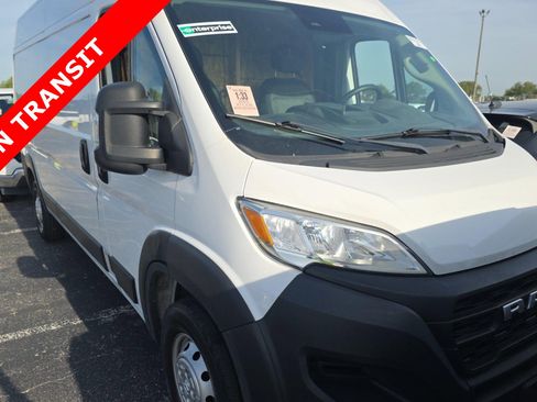 Used 2023 RAM ProMaster 2500 FWD image 3