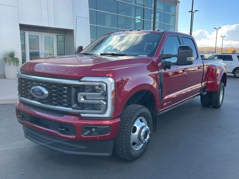 Certified 2025 Ford F350 Platinum image 2