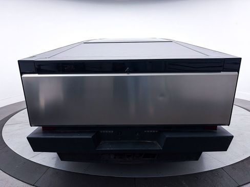 Used 2024 Tesla Cybertruck Cyberbeast image 15