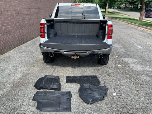 Used 2023 RAM 1500 Laramie AWD/4WD image 35