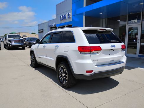 Used 2017 Jeep Grand Cherokee Limited AWD/4WD image 9