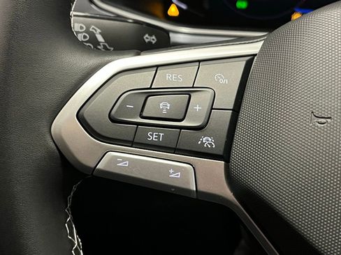 New 2025 Volkswagen Taos SEL image 25