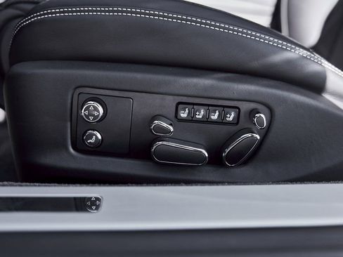 Used 2022 Bentley Continental GT image 33