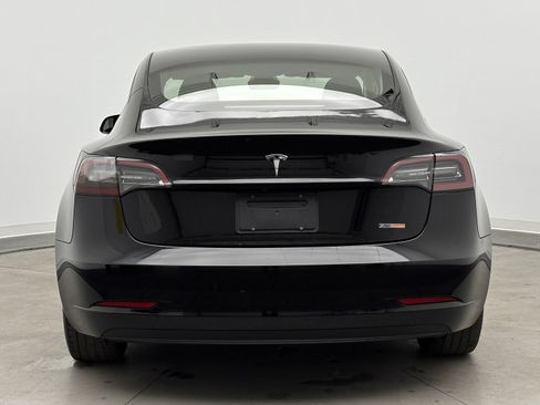 Used 2023 Tesla Model 3 Standard Range image 6